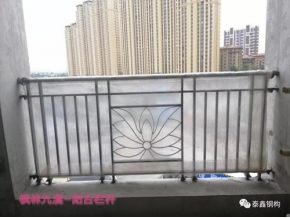 陽(yáng)臺(tái)欄桿